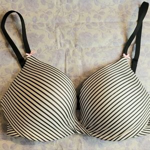 Victoria's Secret Plunge Push-up Bra
